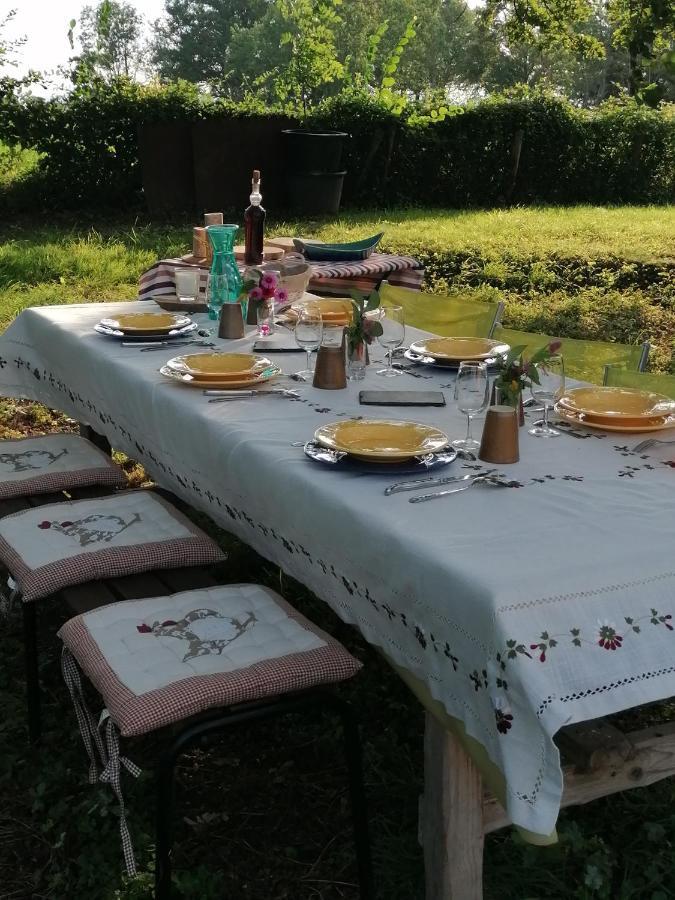 Lou Graou Chepre Gite D'Etape Chandon Exterior foto